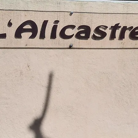 Lavandou Avec Parking Privé Proche *