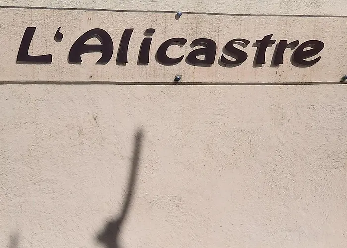 Lavandou Avec Parking Privé Proche *