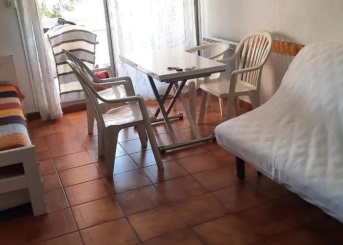 Lavandou Avec Parking Privé Proche * Le Lavandou