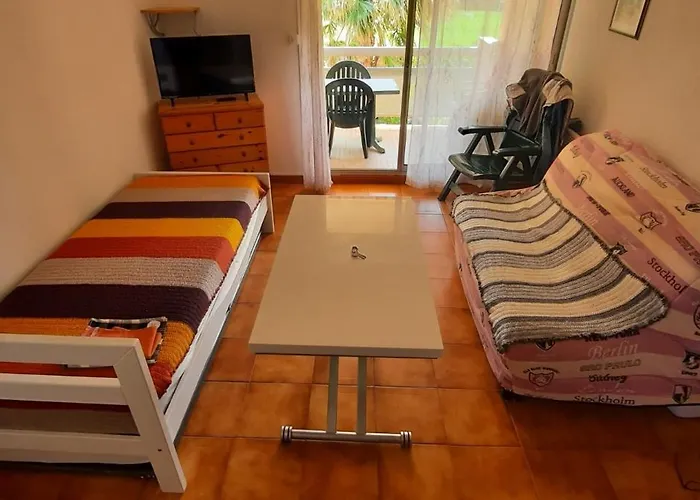 Lavandou Avec Parking Privé Proche * Le Lavandou