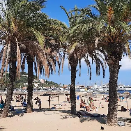 Studio lavandou avec parking privé proche mer Appartamento