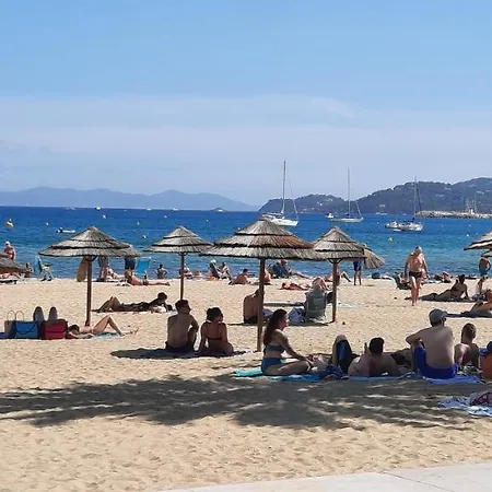 Studio lavandou avec parking privé proche mer *