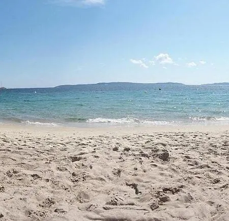 Studio lavandou avec parking privé proche mer Appartamento