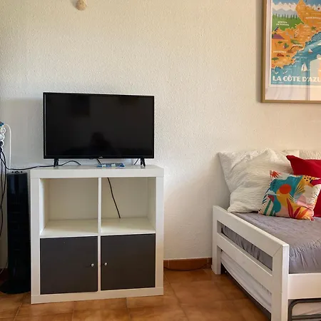 Apartment Studio Lavandou Climatisation Avec Parking Prive Proche Mer Le Lavandou