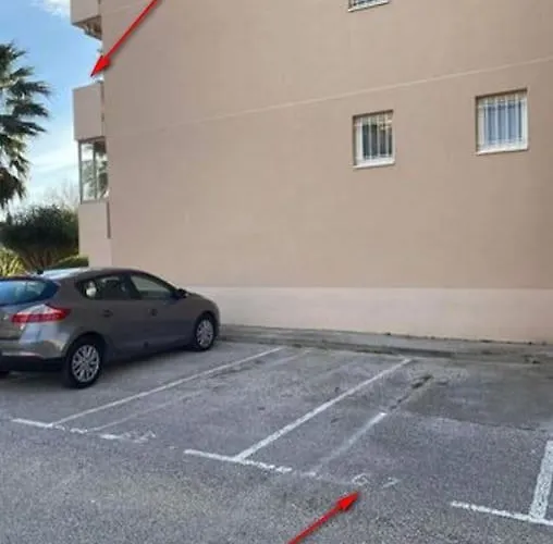 Appartement Studio lavandou avec parking privé proche mer