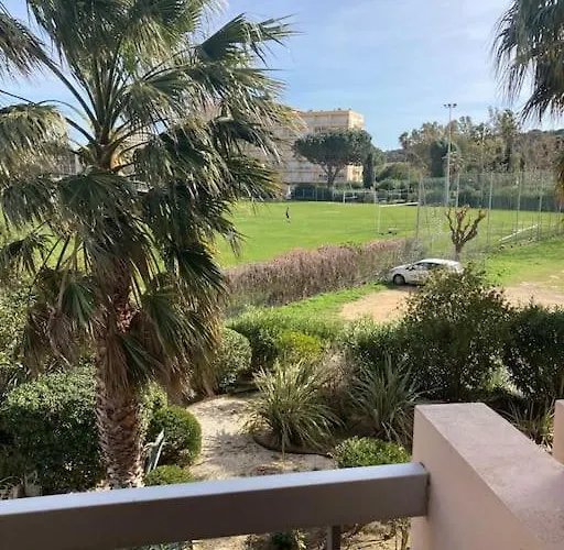 Appartement Studio lavandou avec parking privé proche mer
