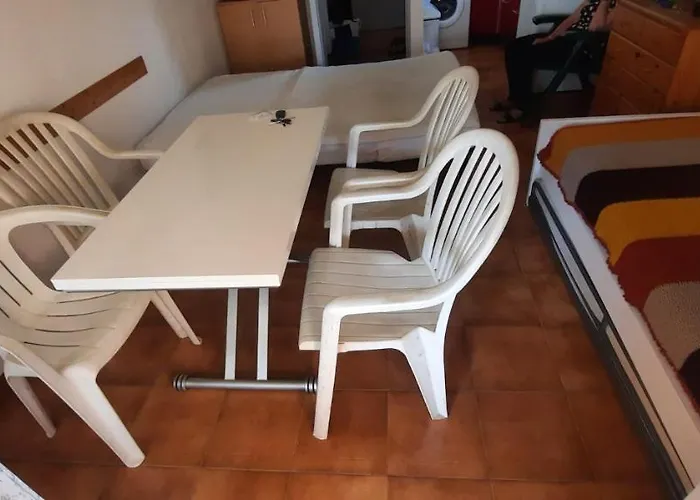 Studio lavandou avec parking privé proche mer *