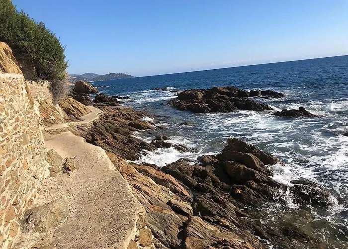 Appartement Studio lavandou avec parking privé proche mer Le Lavandou