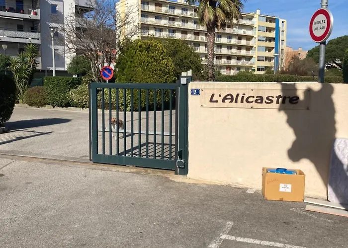 Lavandou Avec Parking Prive Proche Le Lavandou